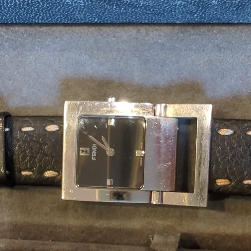 Fendi watch - Picture 5 of 11